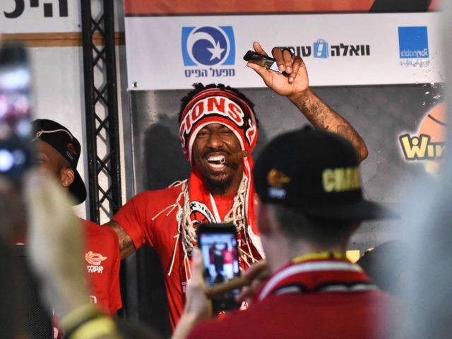 关于以色列球队斩获关键胜利，成功杀入淘汰赛的信息