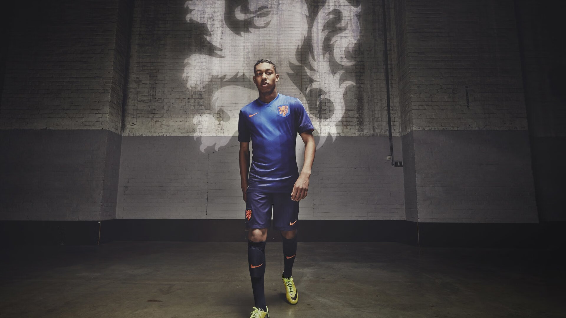 终场哨前的逆袭，英格兰铁血防线与奥斯梅恩的非典型胜利