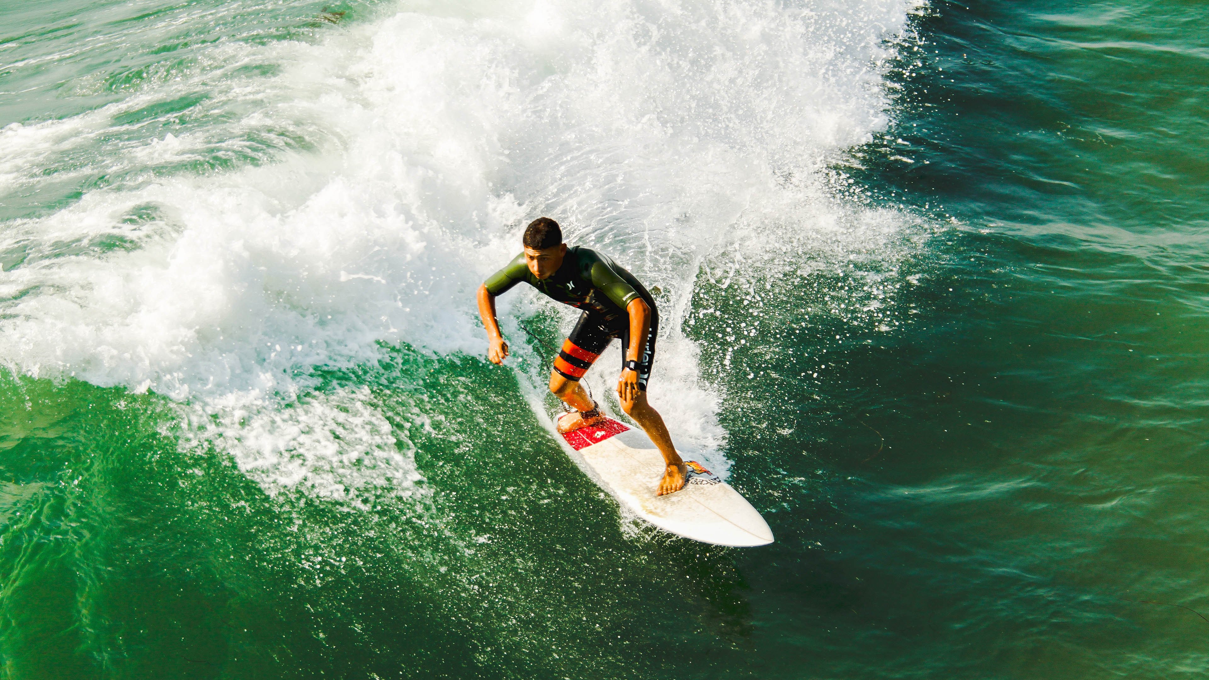 罗德里攻防两端统治全场，南非粉碎卡塔尔世界杯梦想